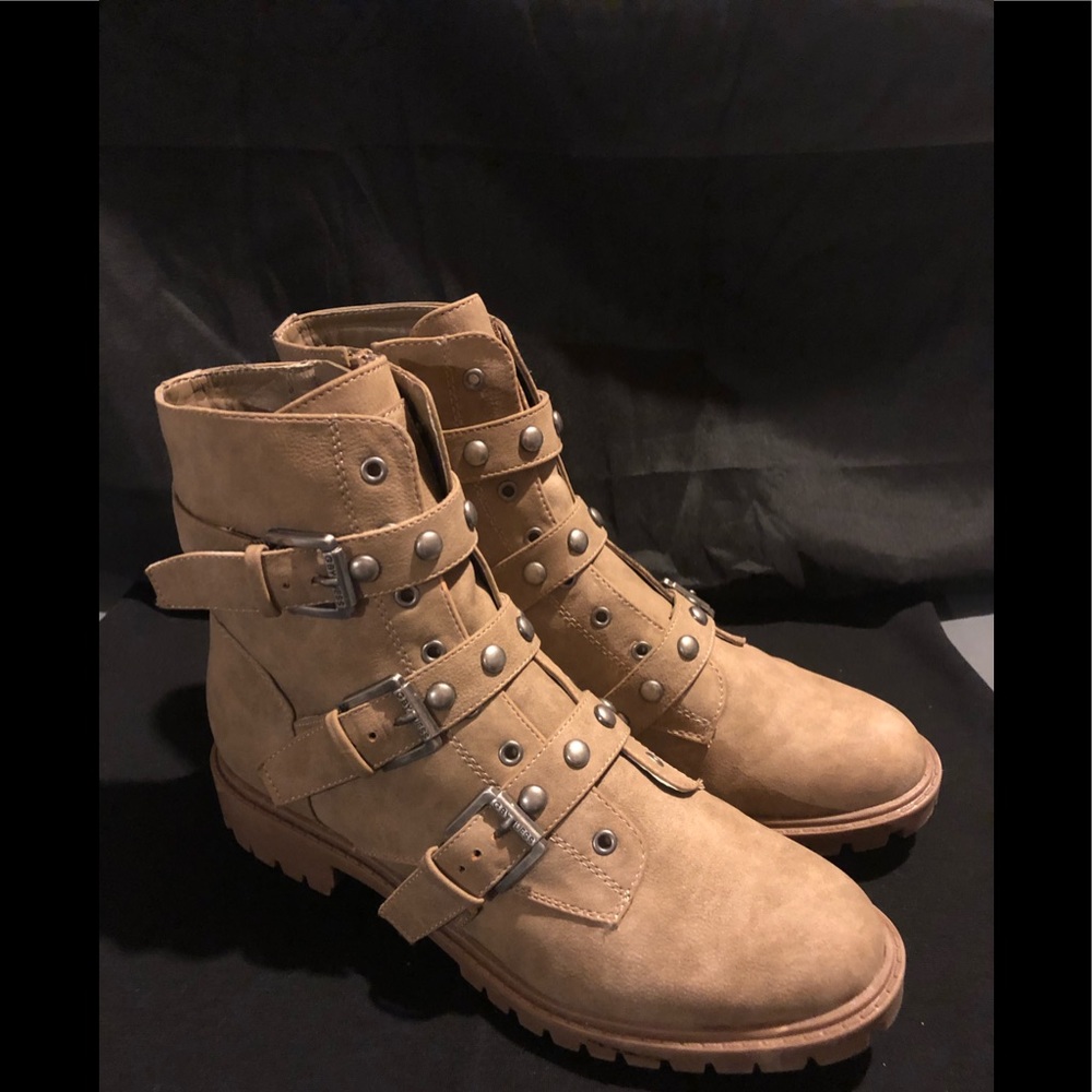 Guess boots 8.5
